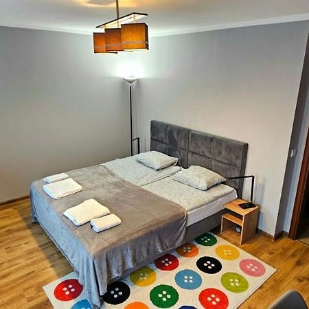 Miami Vice Apartament By Karl Radom Bagian luar foto